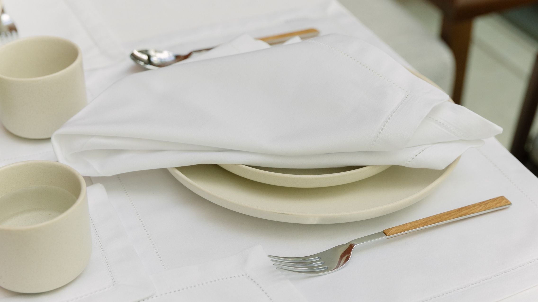 At the Table: Linen or Cotton?