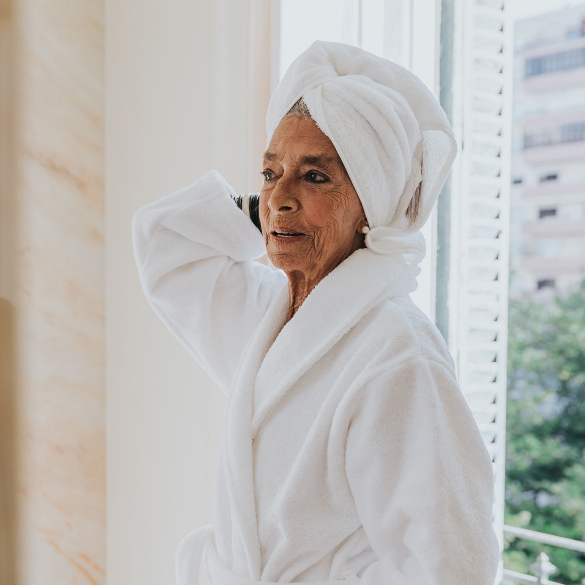 White bathrobe - Torres Novas