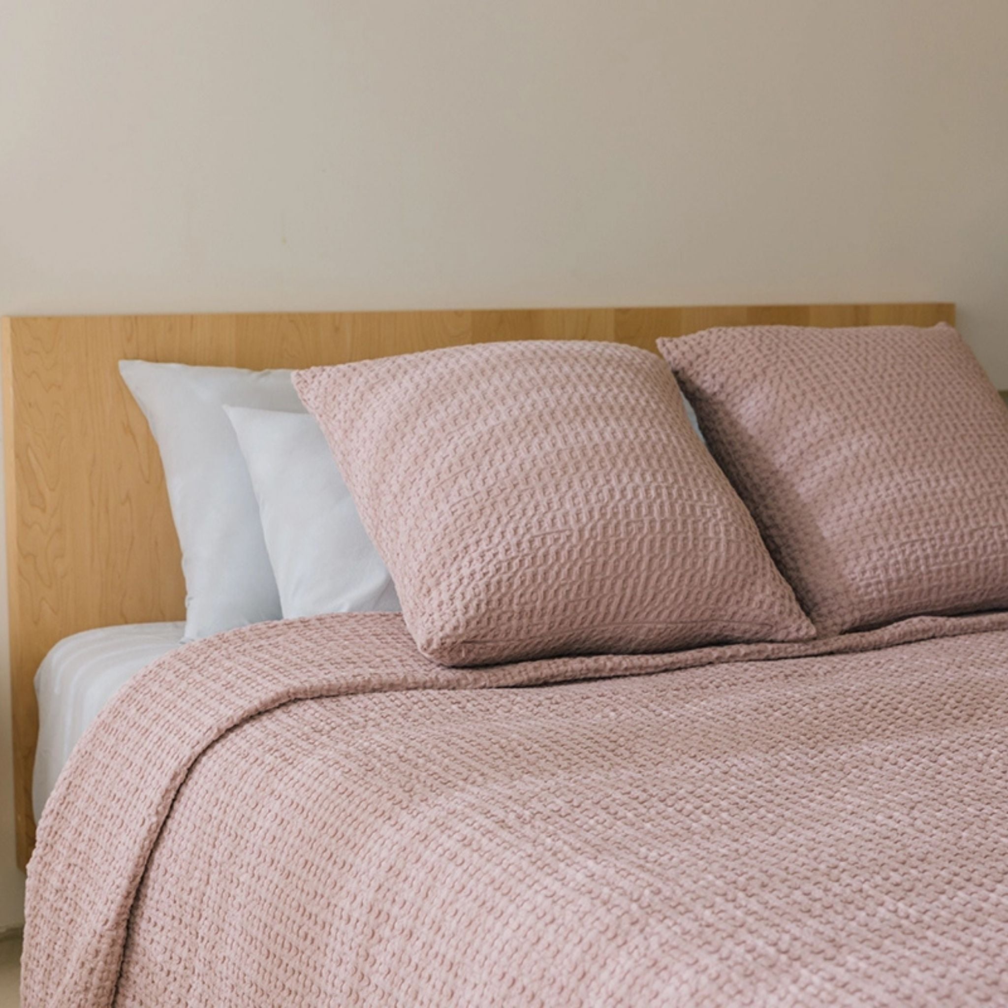 Old pink Santa Luzia Waffle Bedspreads - Torres Novas