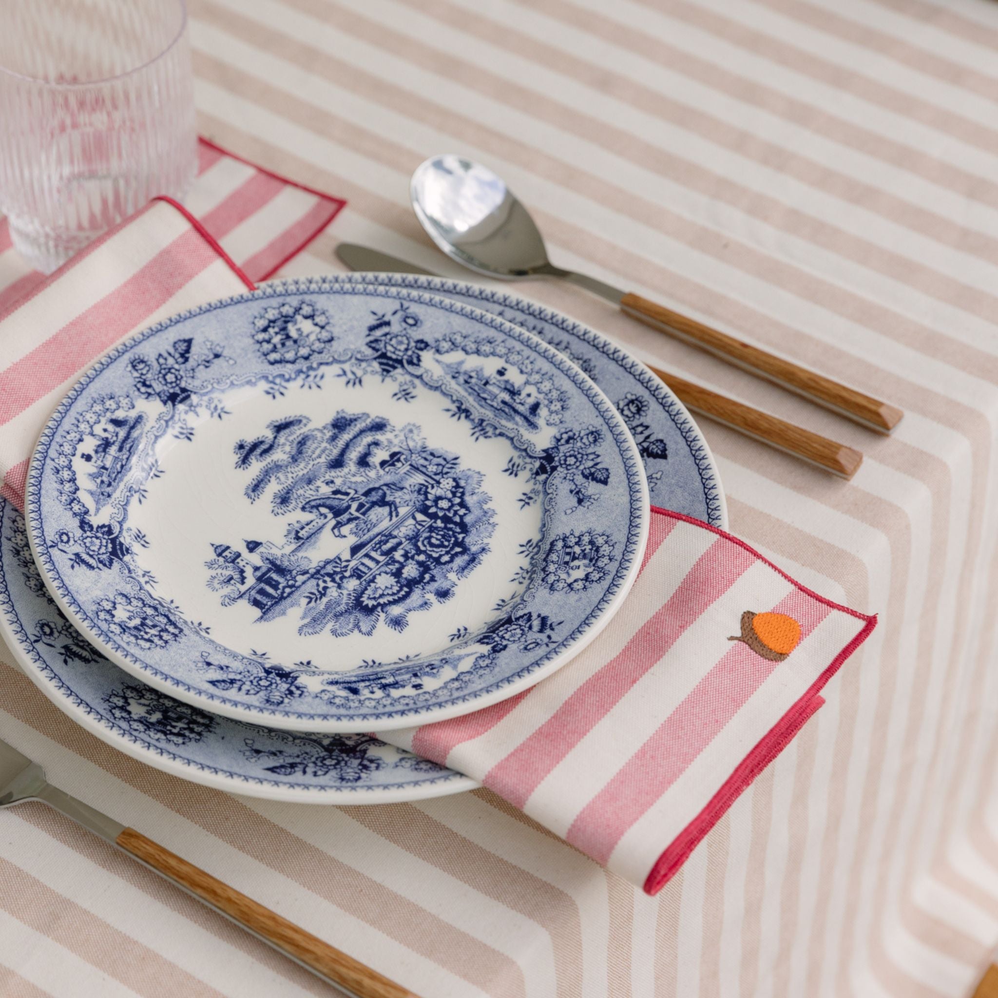 Servilletas bordadas de otoño Barra