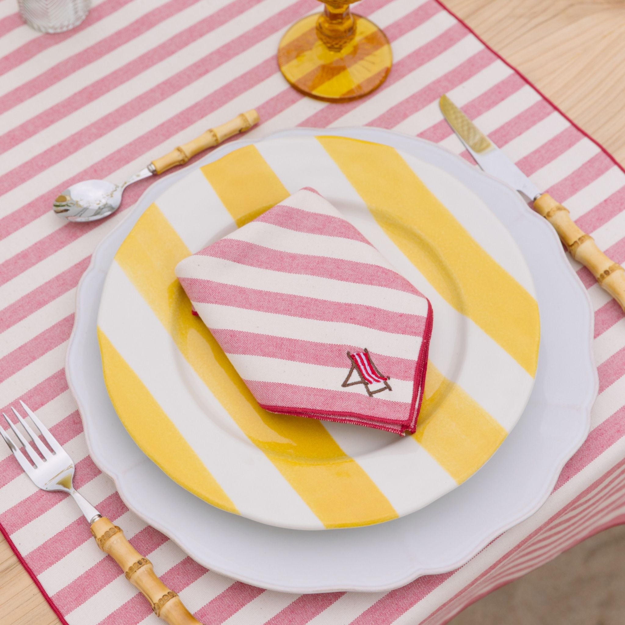 Servilletas bordadas de verano Barra