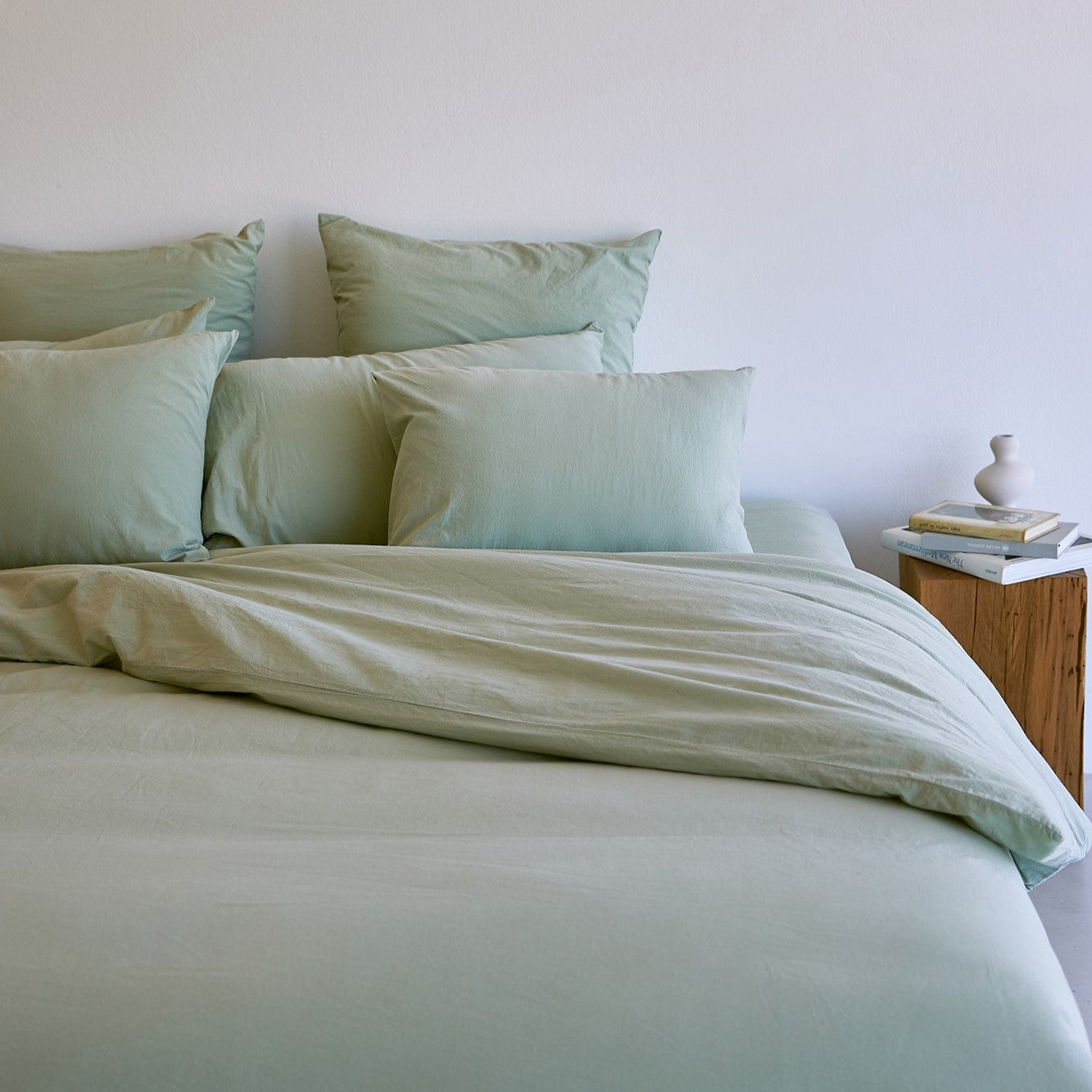 What is the best bed linen for hot weather?