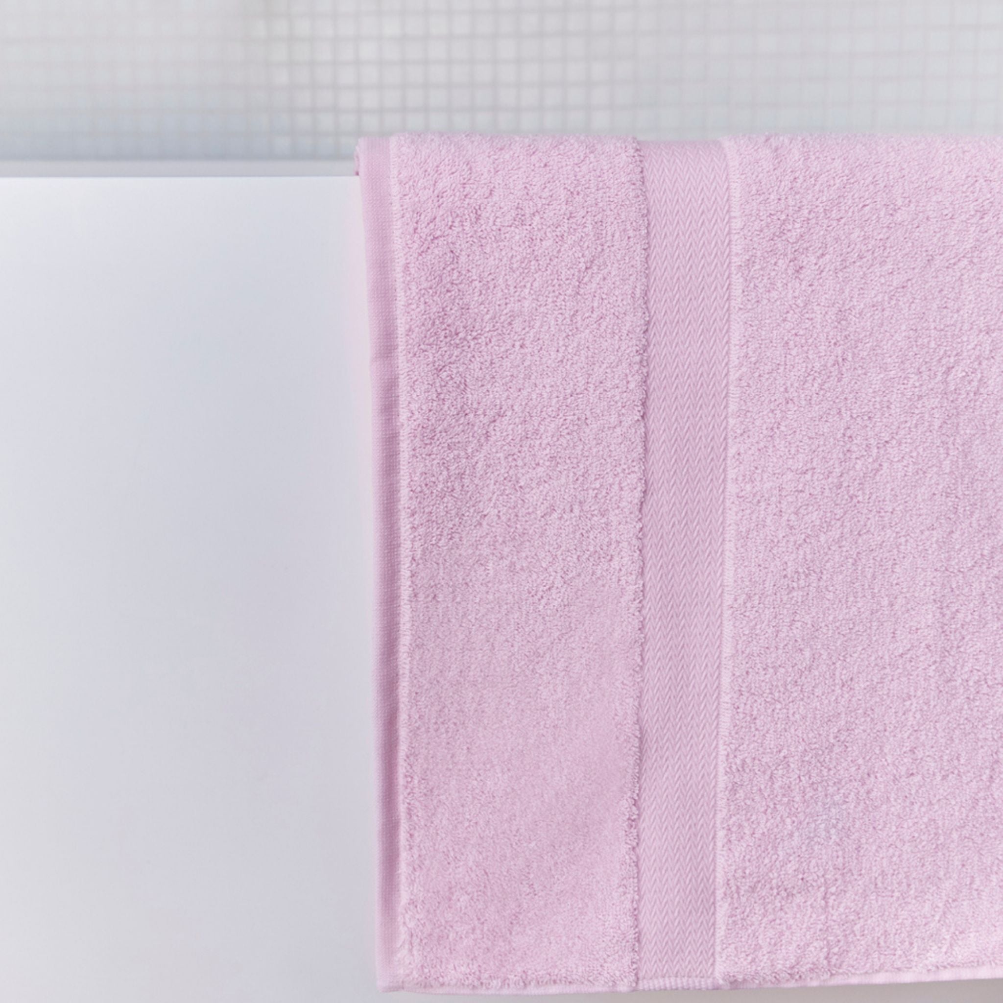 torres-novas-bath-almonda-plain-bath-towel-baby-pink-lifestyle-5.jpg