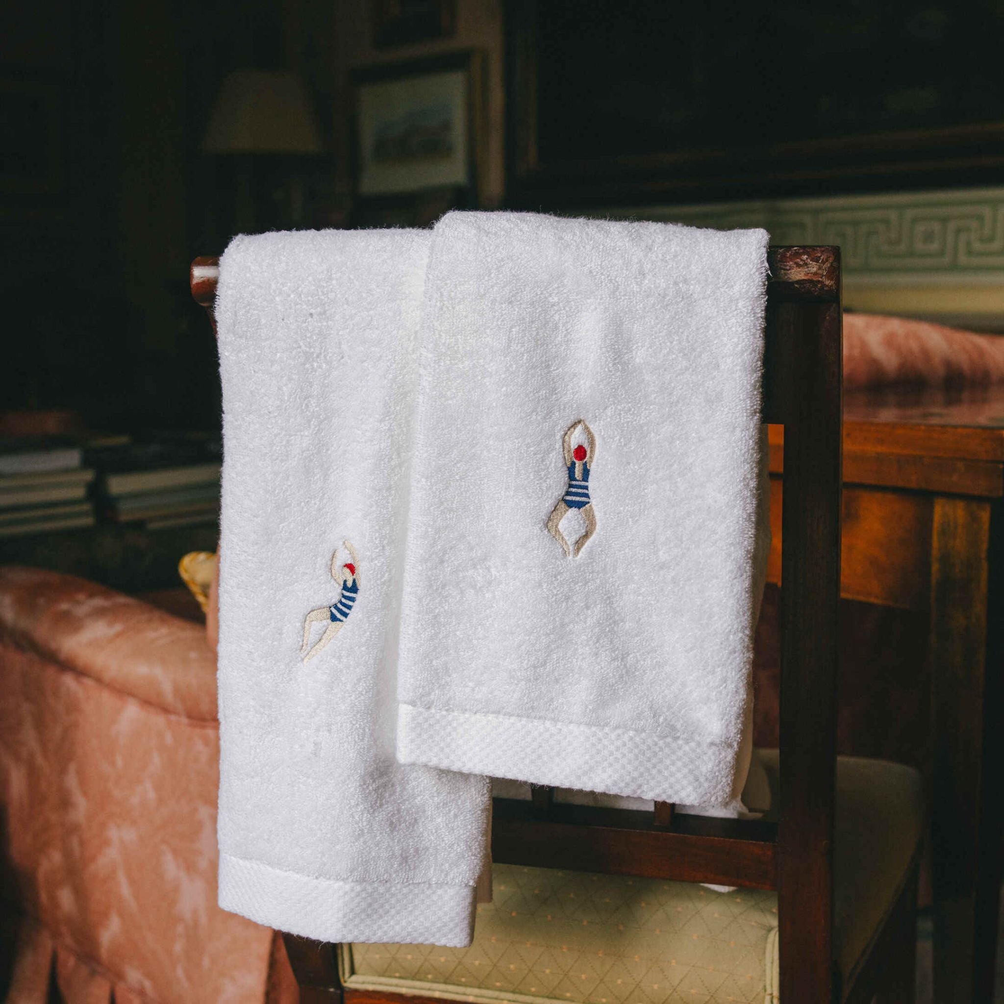 Luxus face towel & hand towel with retro sportsmen - Torres Novas