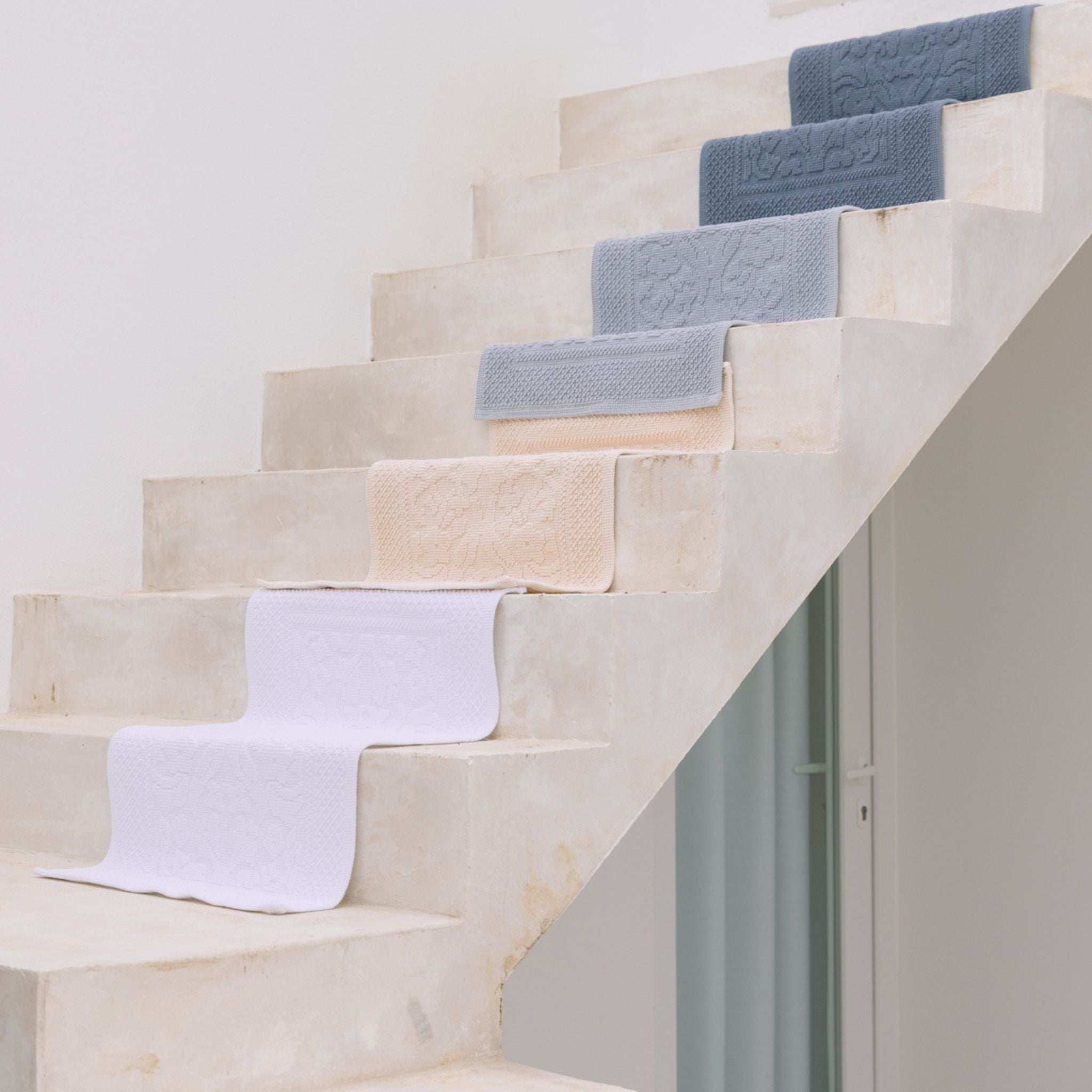 torres-novas-bath-tomar-flowers-bath-mat-multiple-colours-lifestyle-2.jpg