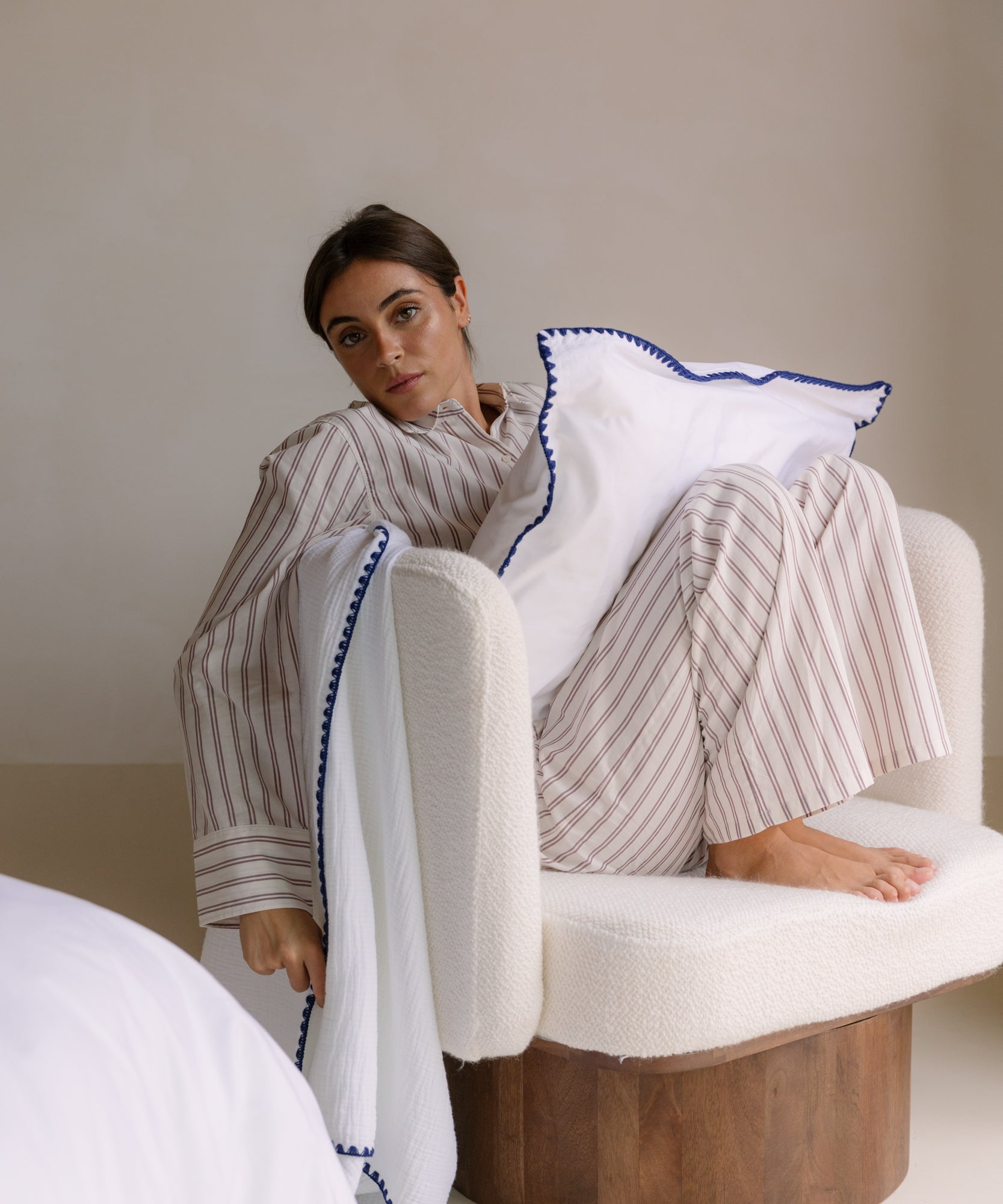 torres-novas-cascais-bed-linen-model-blue-web_7.jpg