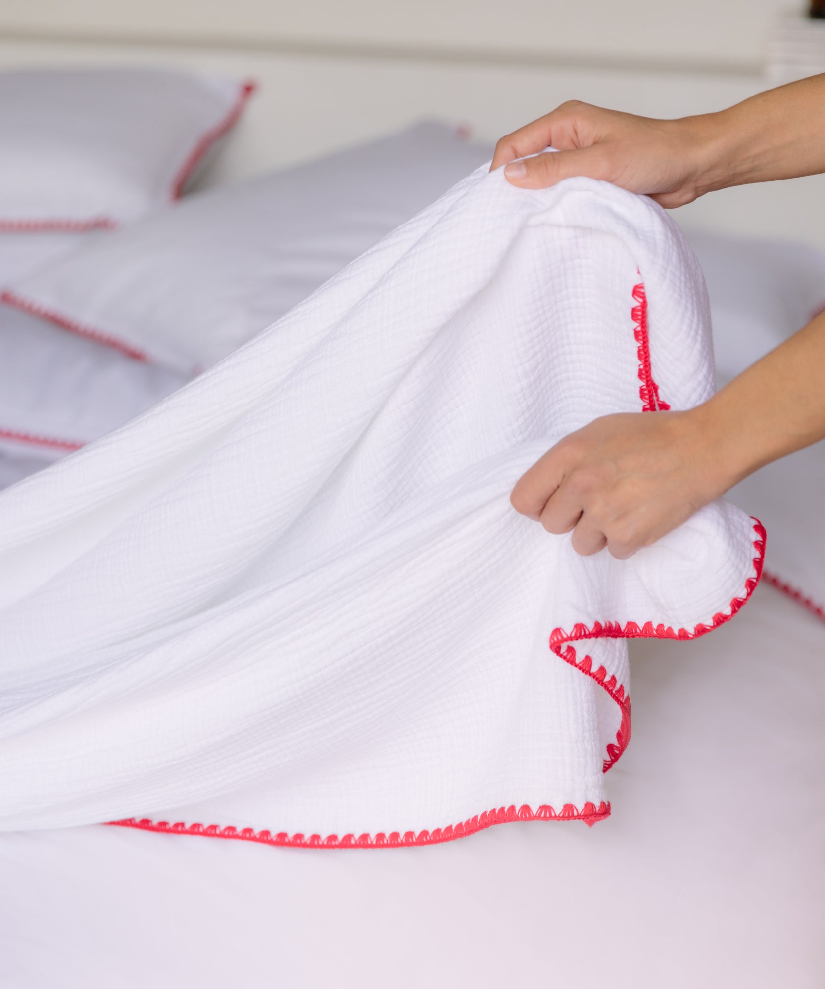 torres-novas-cascais-bed-linen-product-red-web_2.jpg