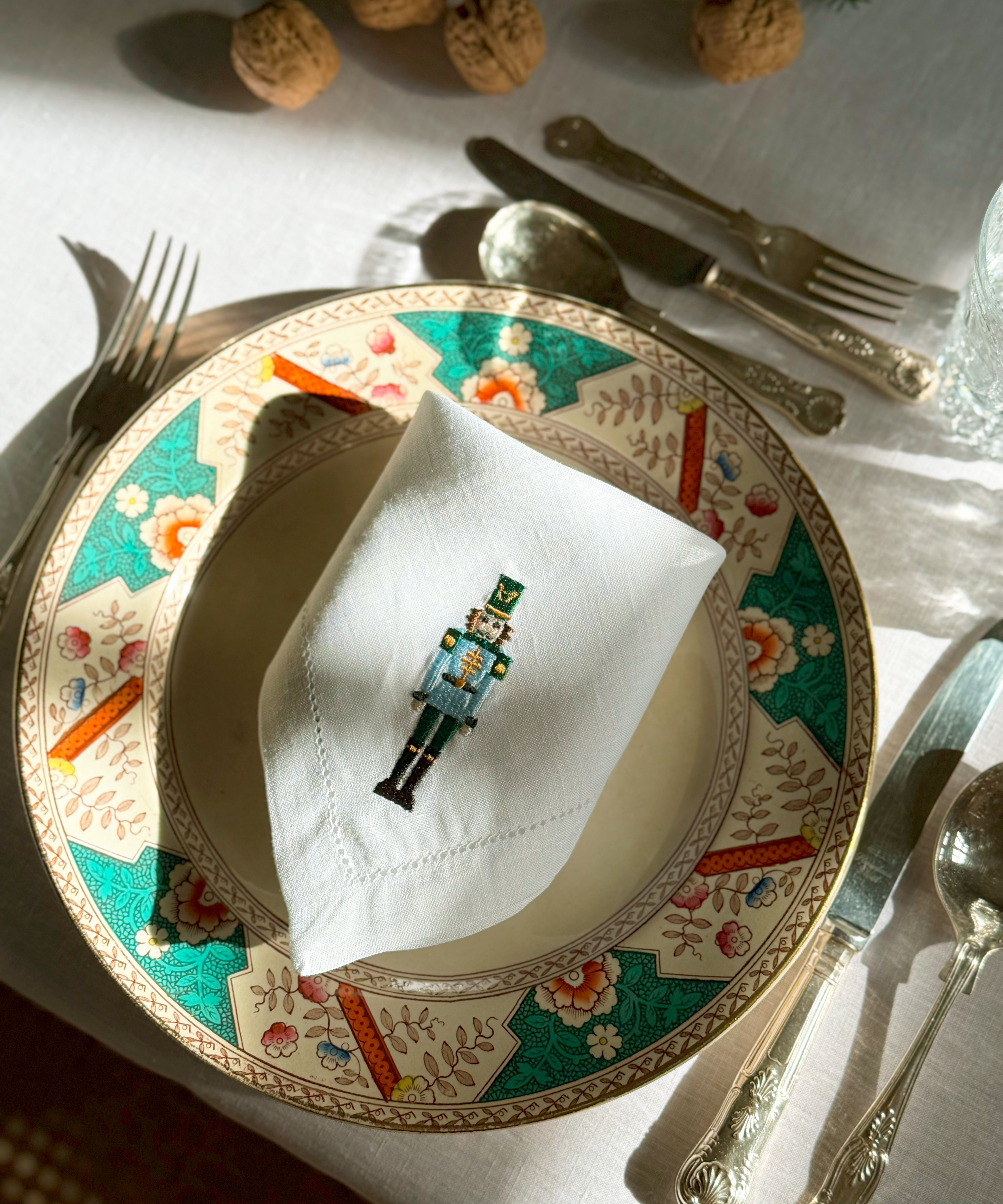 Mafra table linen with Christmas embroidery