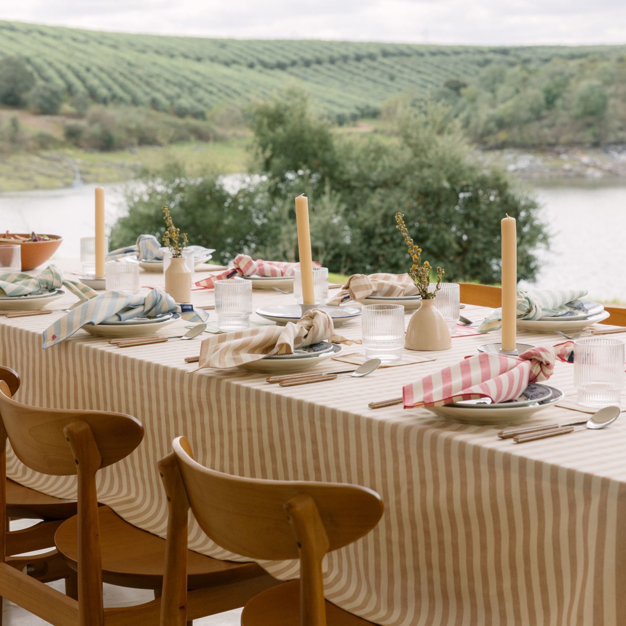 torres-novas-table-barra-embroidery-fall-napkin-multiple-colours-lifestyle-2.jpg