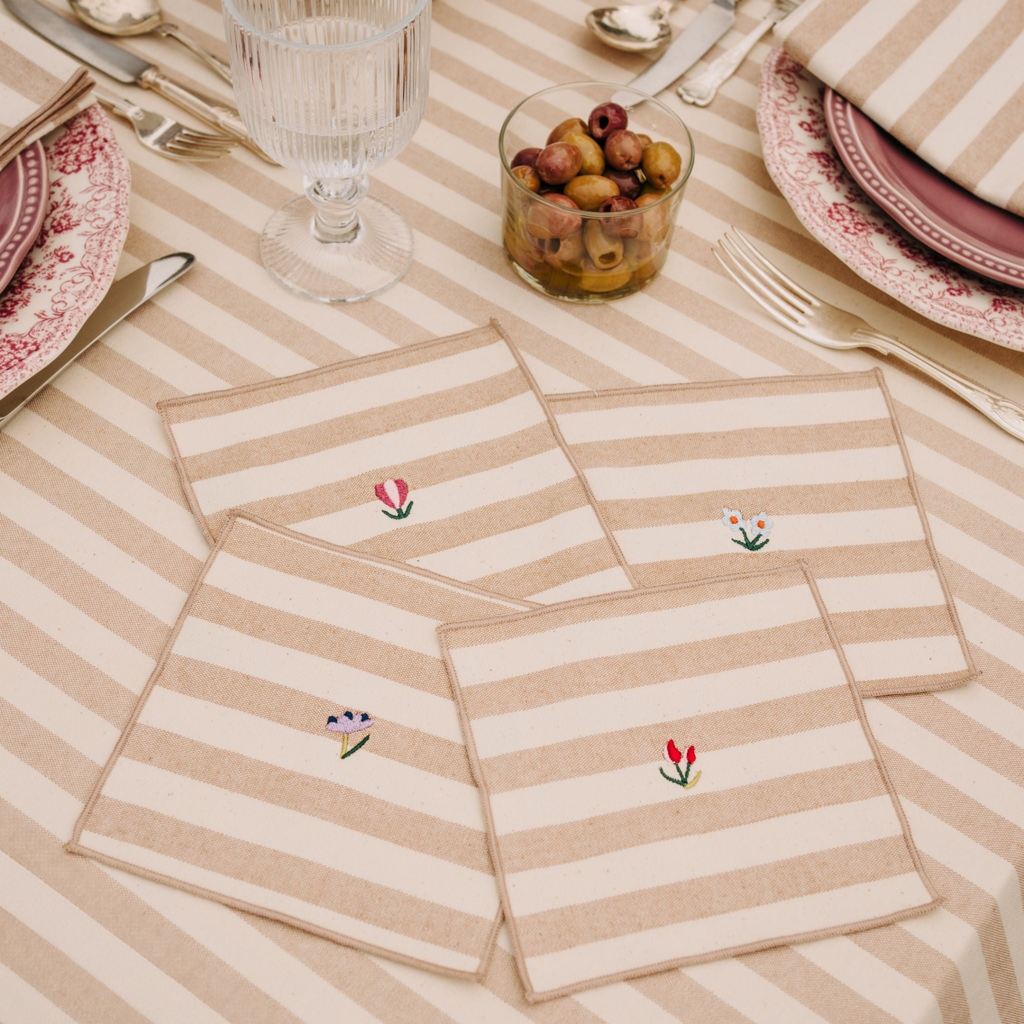 Serviettes Barra avec broderie de fleurs