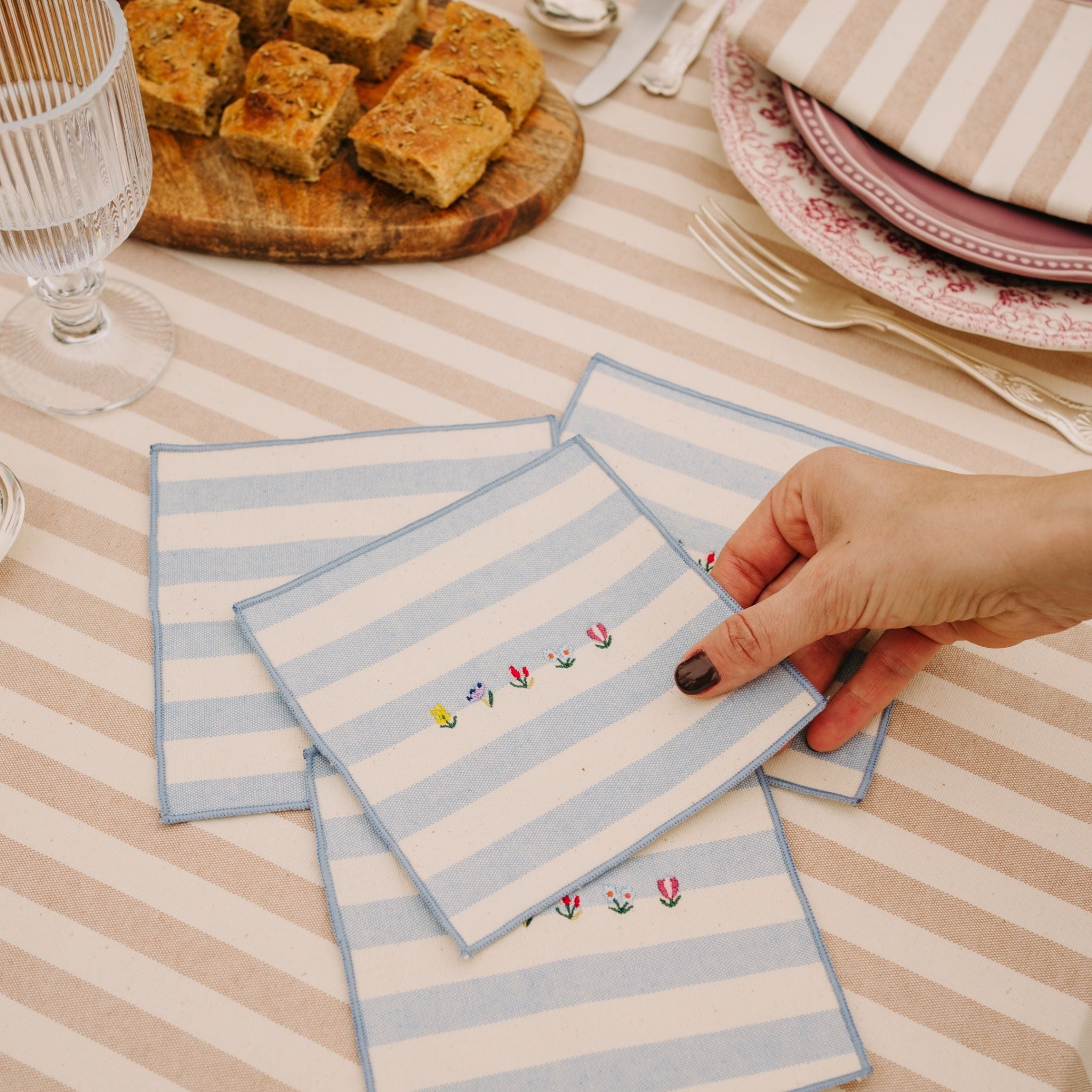Serviettes Barra avec broderie de fleurs
