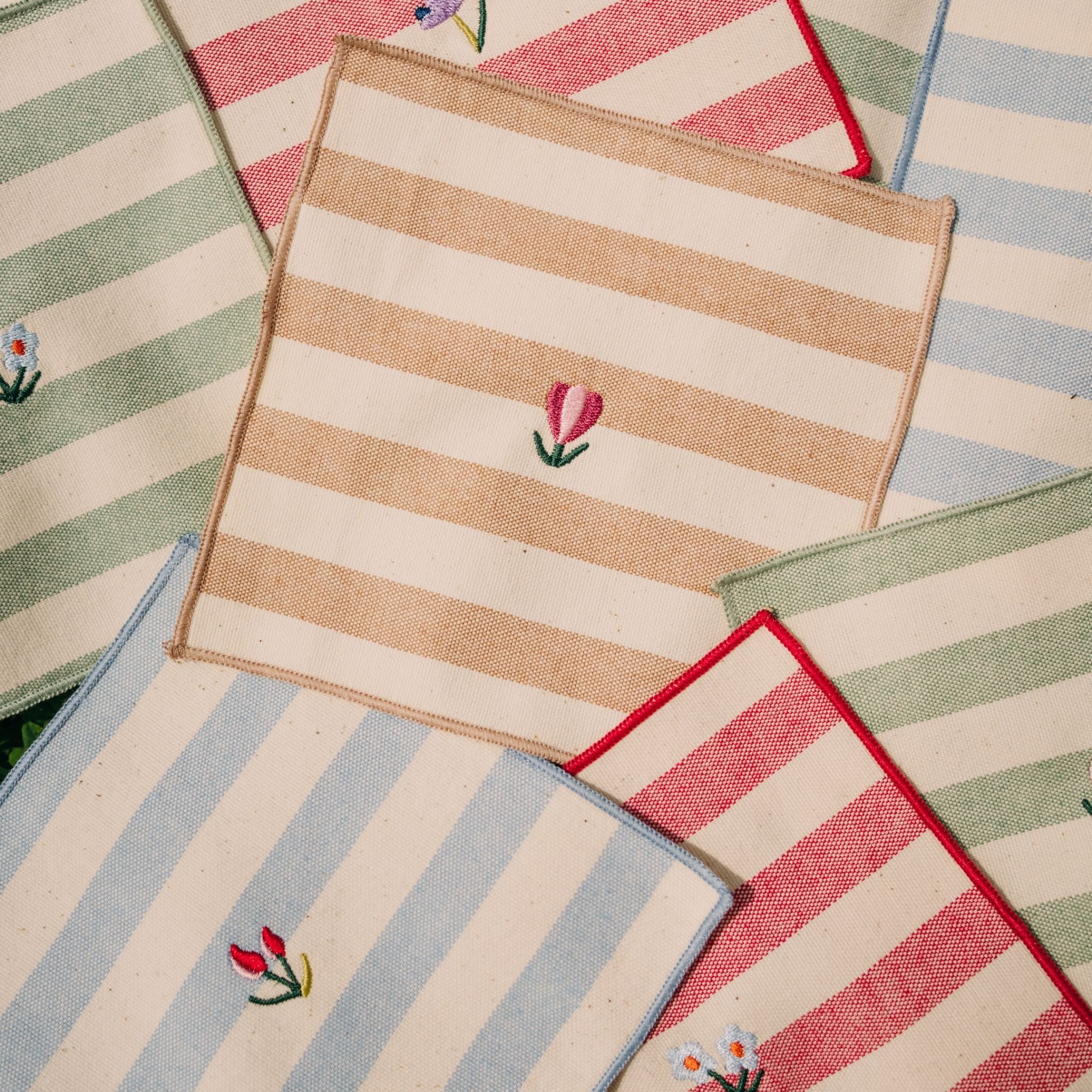 Serviettes Barra avec broderie de fleurs