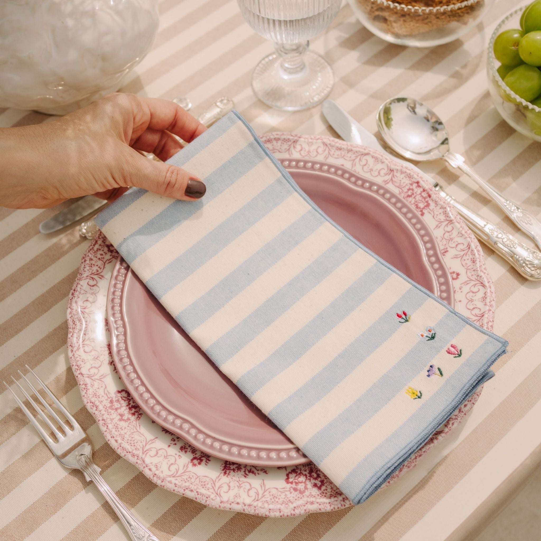 Serviettes Barra avec broderie de fleurs