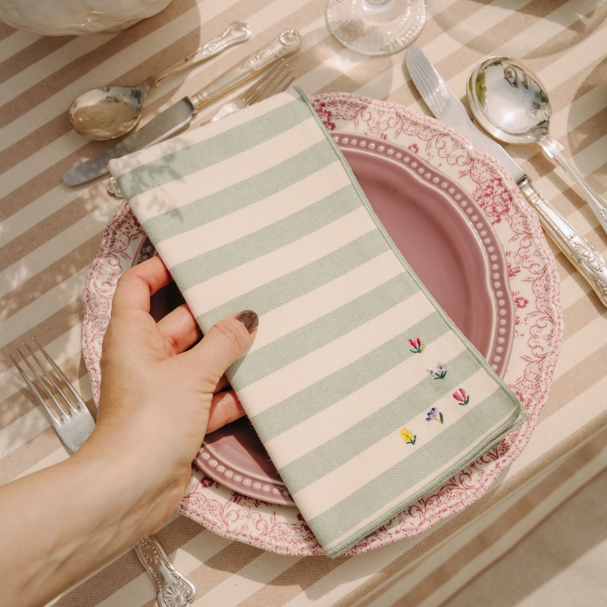 Serviettes Barra avec broderie de fleurs