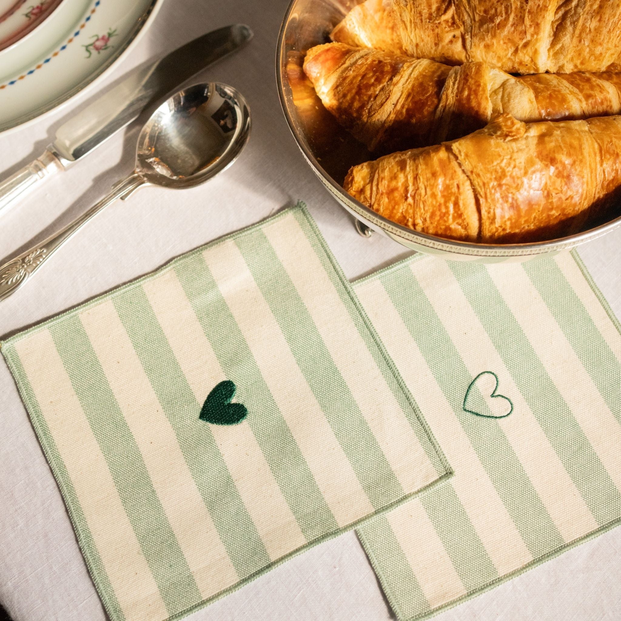 Serviettes Barra avec broderie en forme de cœur
