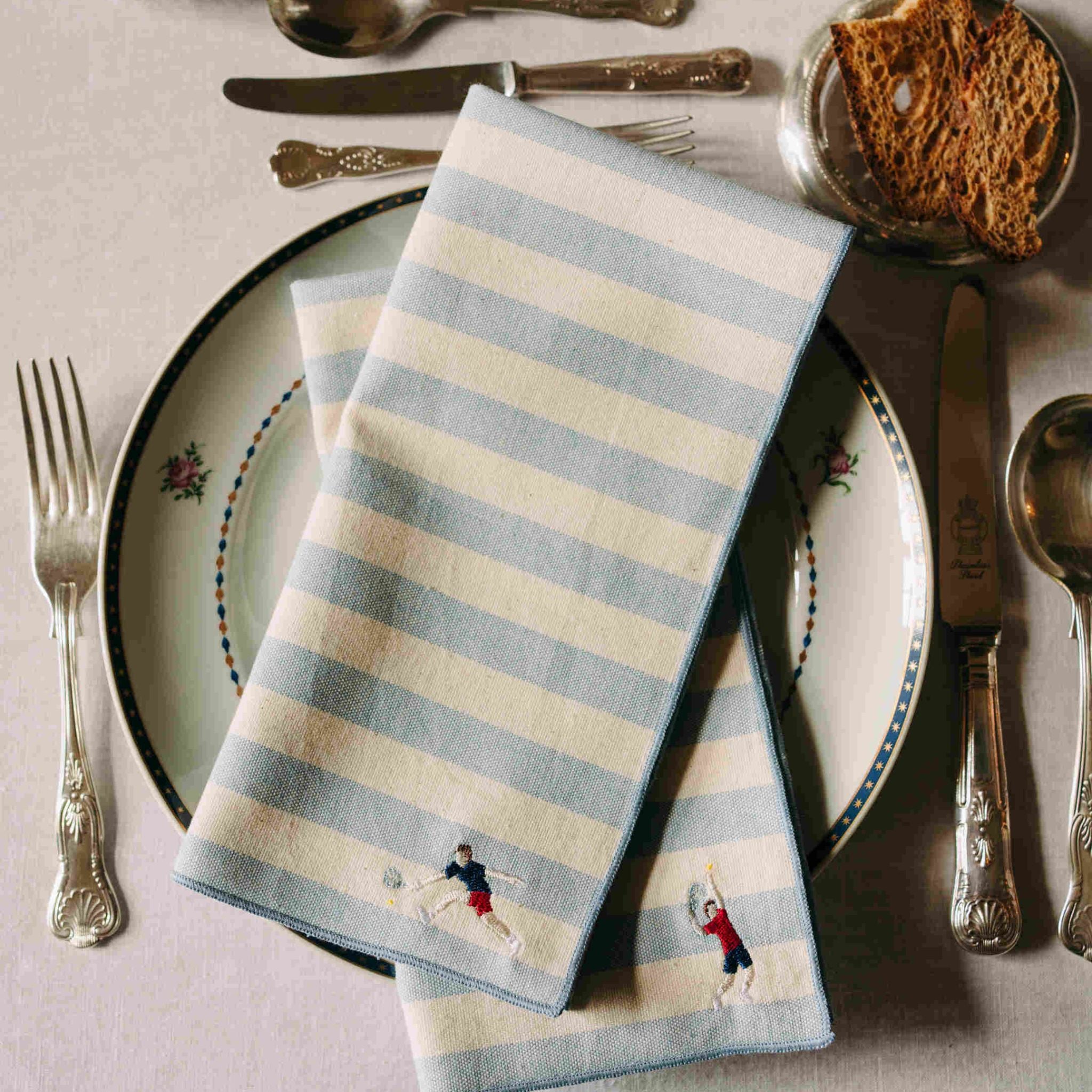 torres-novas-table-barra-embroidery-retro-napkin-blue-sky-lifestyle-5.jpg