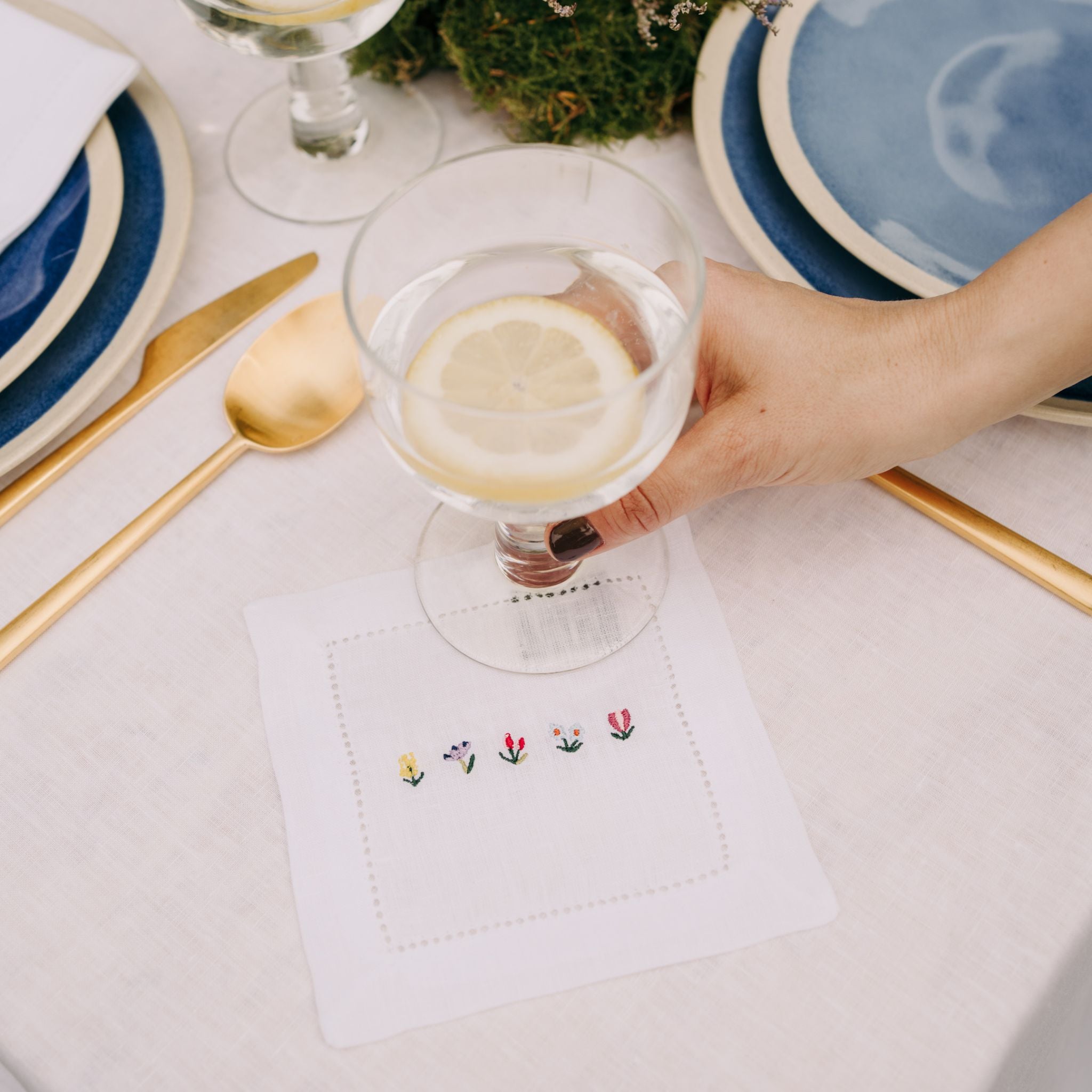 Serviettes et sets de table Mafra avec broderie florale