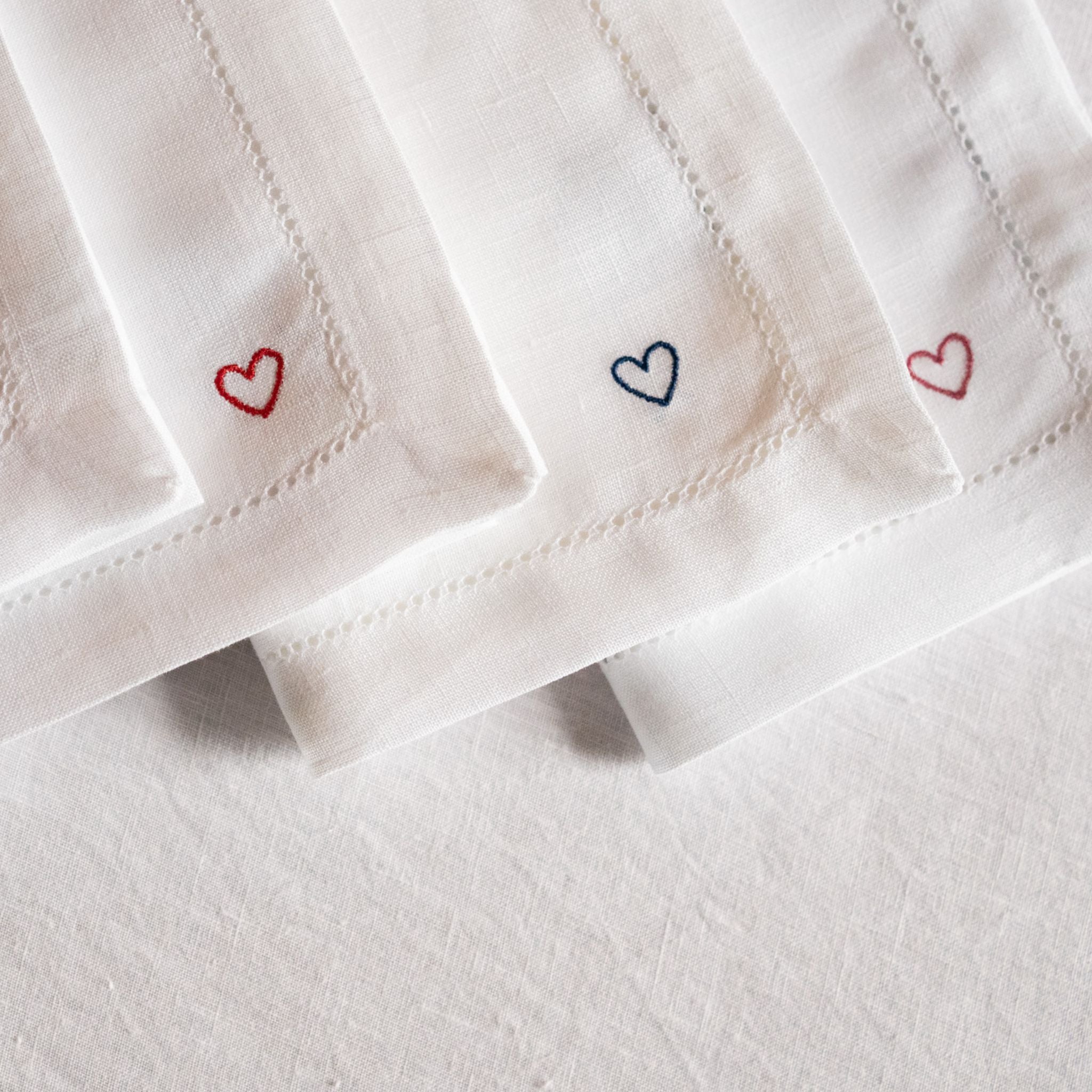 Serviettes de table Mafra avec broderie en forme de cœur