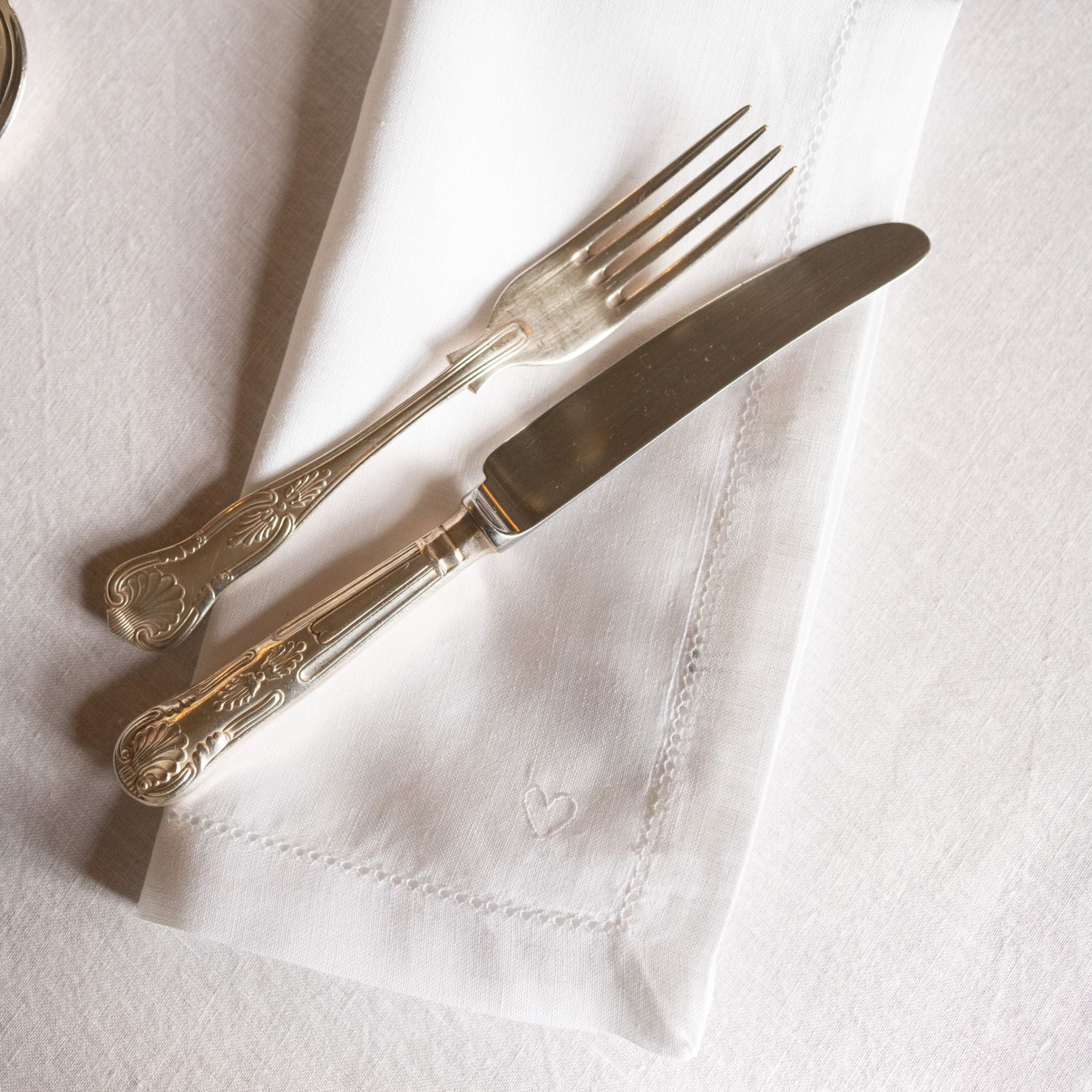 Serviettes de table Mafra avec broderie en forme de cœur