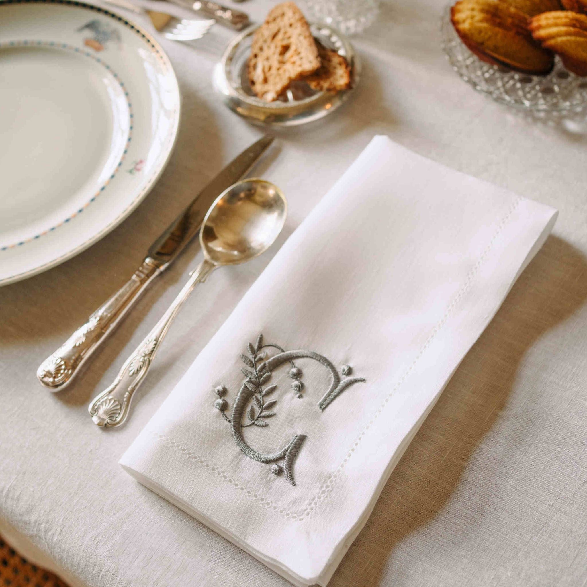 Serviettes de table Mafra avec lettre brodée (Set de 2)