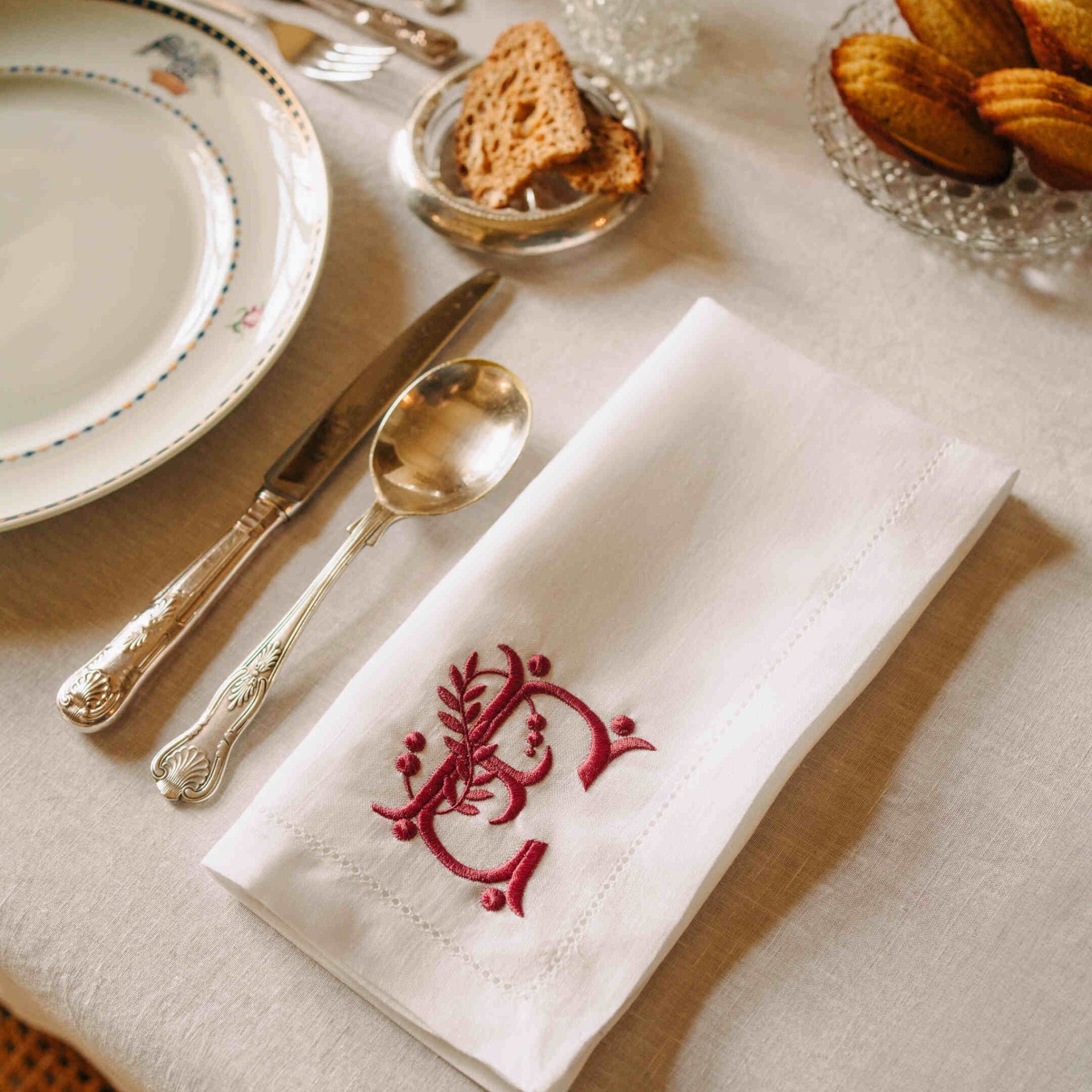 Serviettes de table Mafra avec lettre brodée (Set de 2)