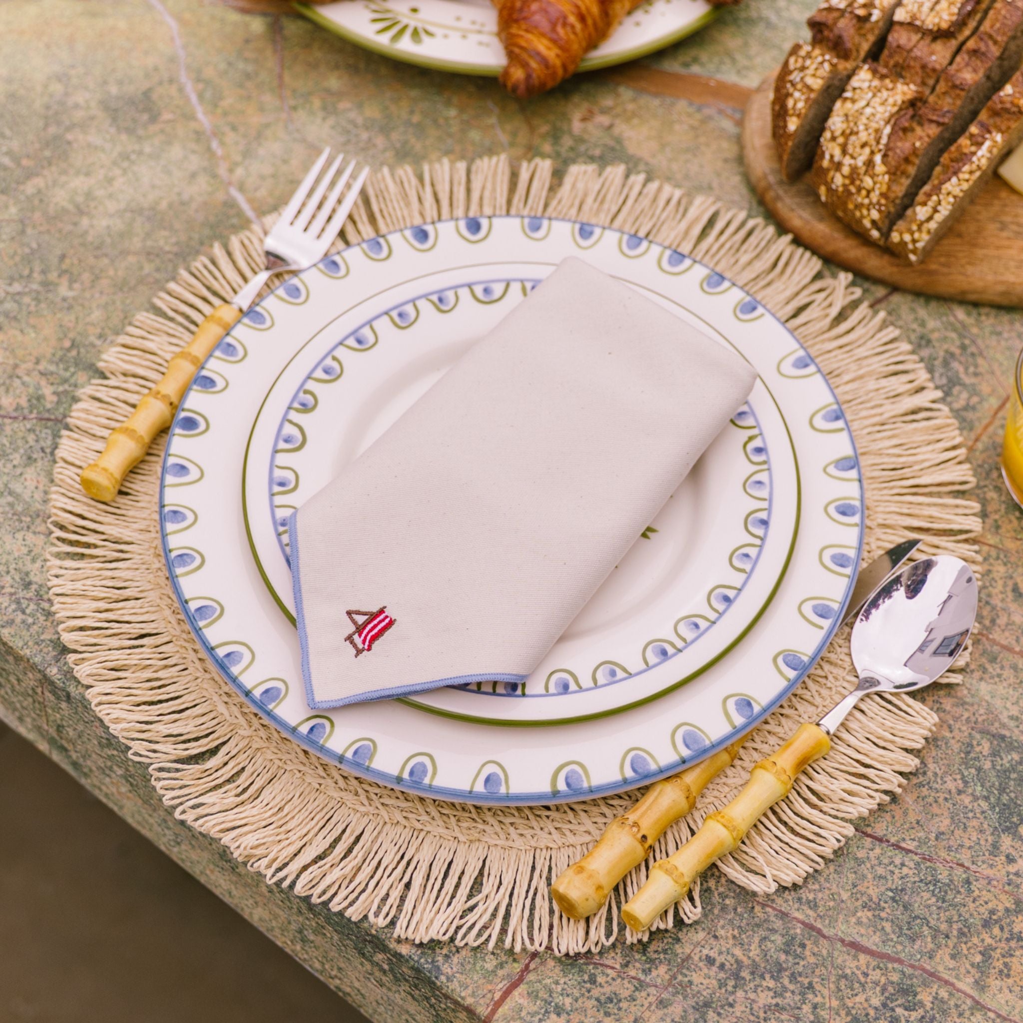 Serviettes de table Nazaré écrues avec broderie d'été