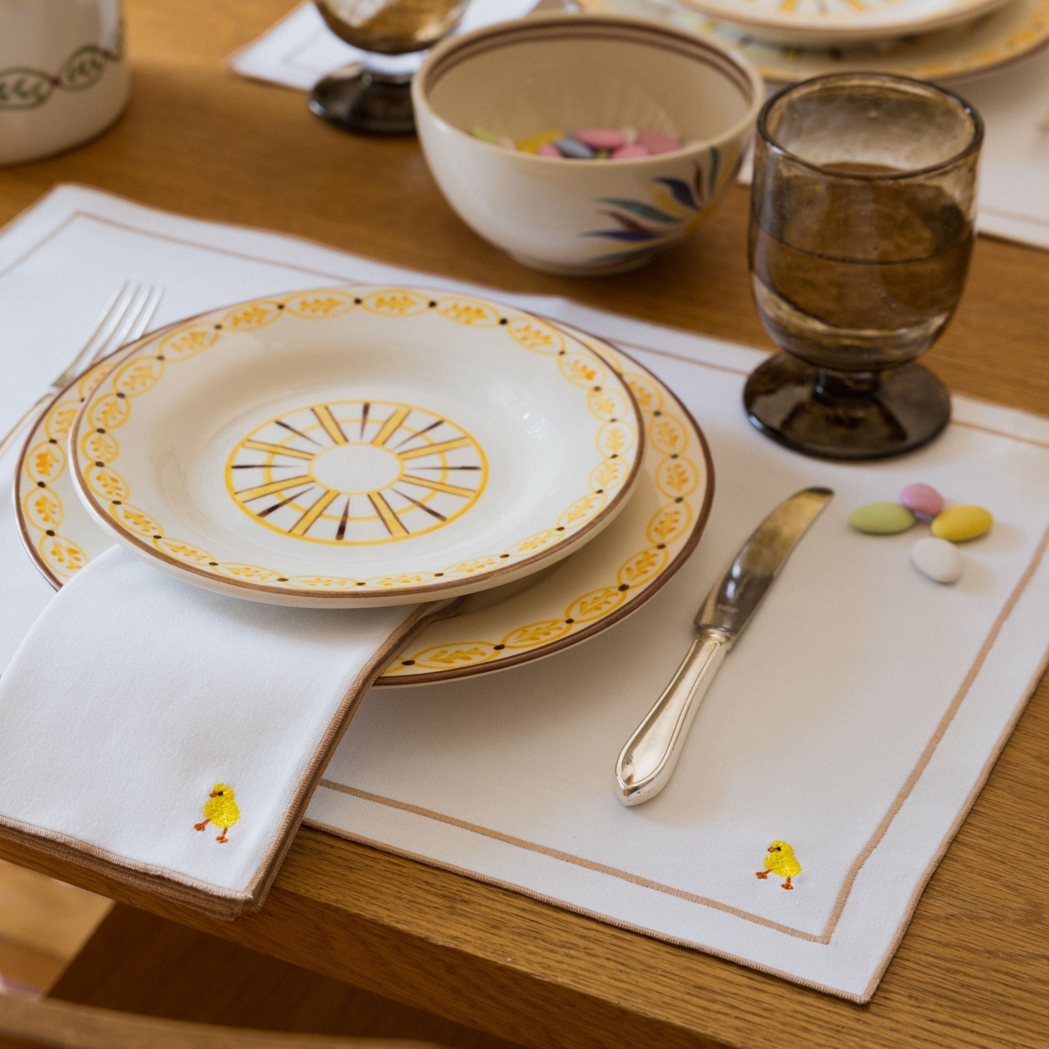 Nazaré white cotton table linen with embroidered Easter motifs - Torres Novas